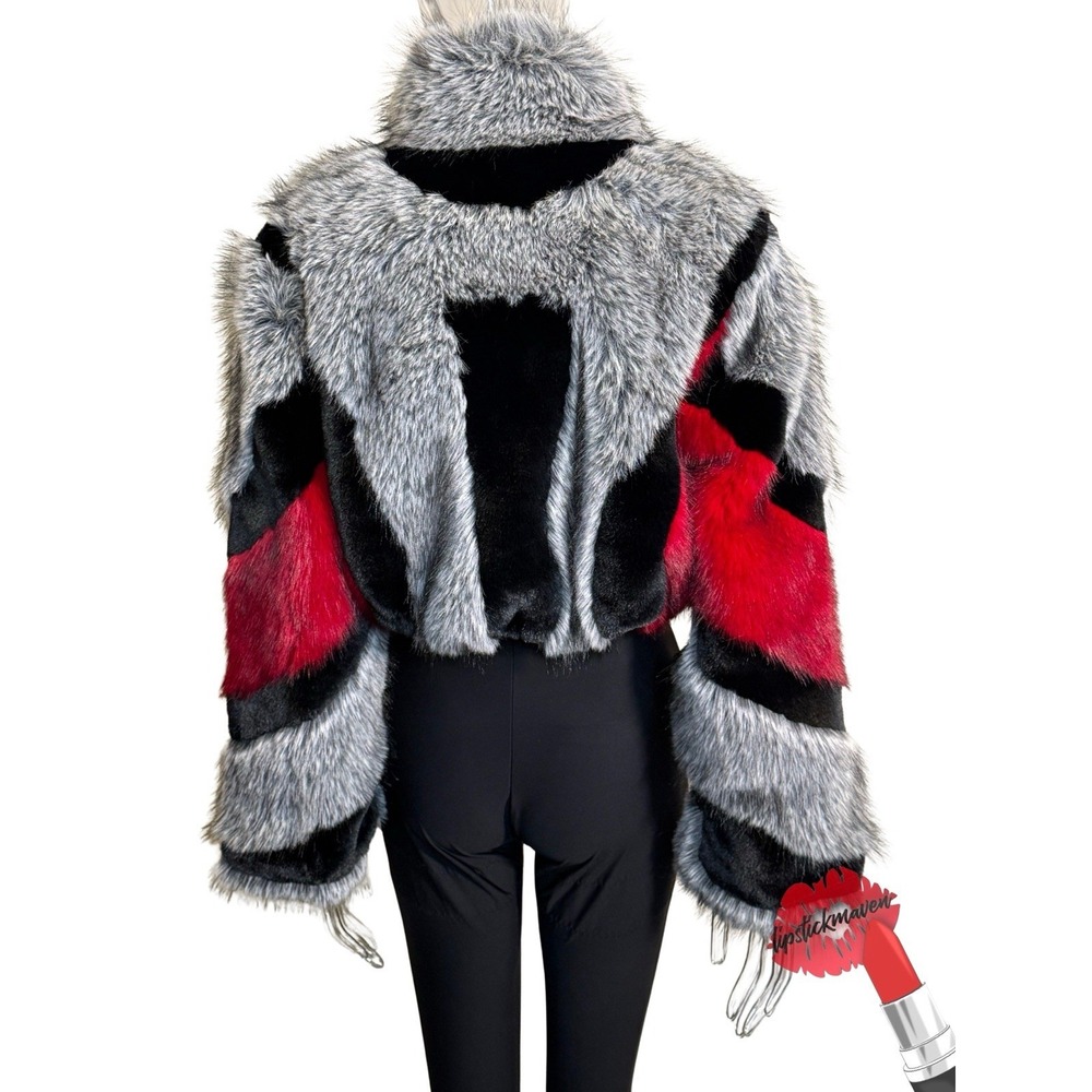 Azalea Wang Faux Fur Coat Small Gray Red Stripes Cropped Mob Wife Jacket - Picture 2 of 3